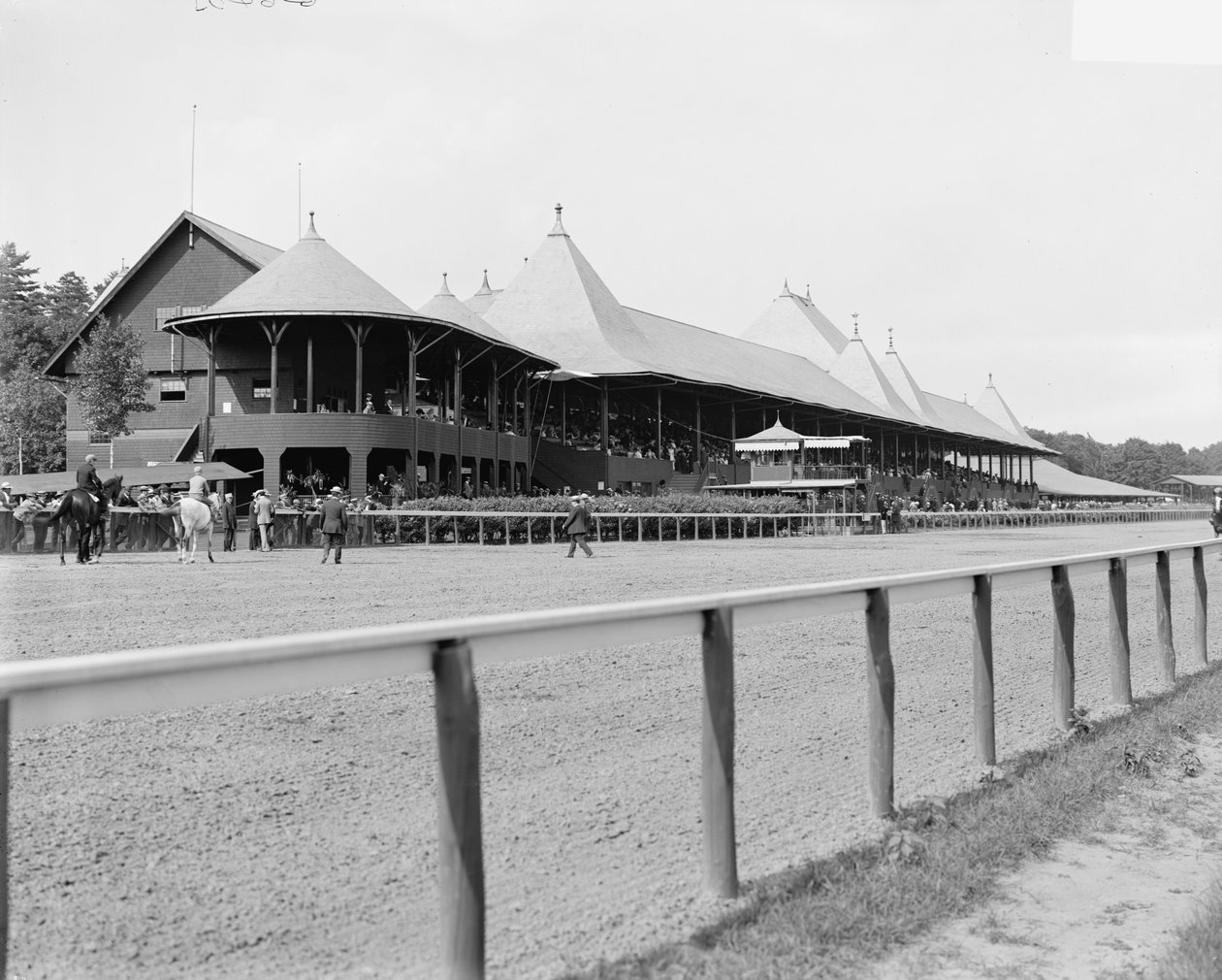 Saratoga Springs, N.Y., tribune, racerbane, ca. 1900-10 af Detroit Publishing Co.