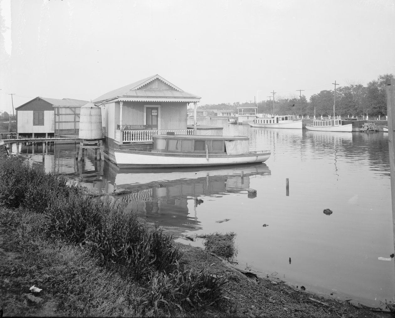 Langs Bayou Saint John, New Orleans, 1910 af Detroit Publishing Co.