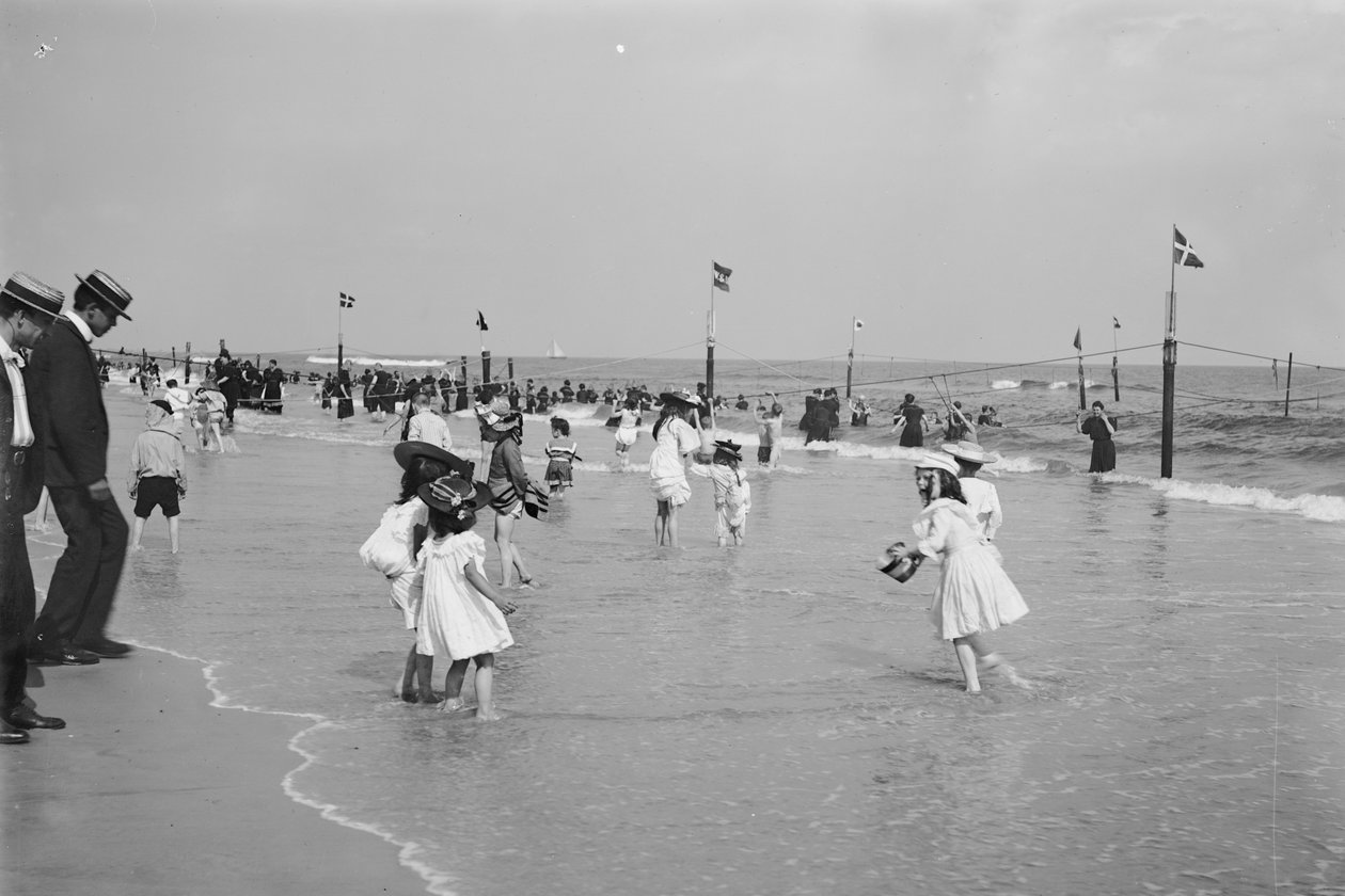 Beach Scene, Rockaway, New York City, USA, ca. 1905 af Detroit Publishing Co.