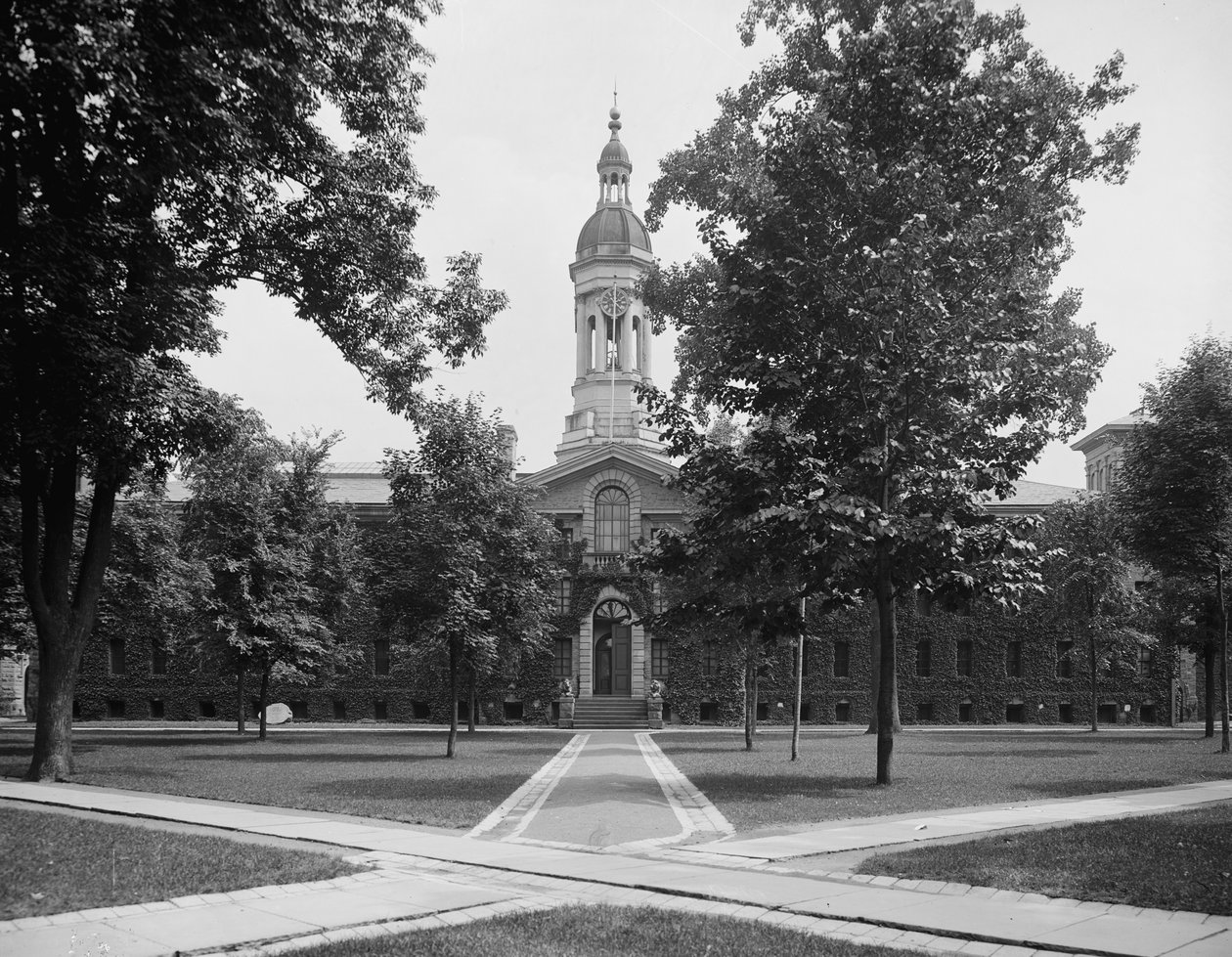 Nassau Hall, Princeton University, N.J., ca. 1903 af Detroit Publishing Co.