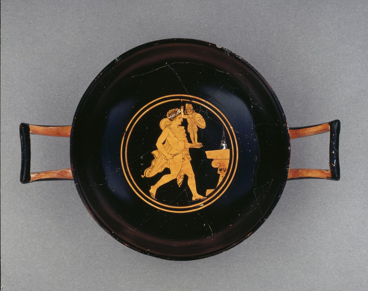 Attisk kop uden stilk med rød figur, der viser Diomedes, der stjæler det magiske Palladium, en statue af Pallas Athena, fra Apulien, slutningen af det 5. århundrede f.Kr. (keramik) af Diomed painter