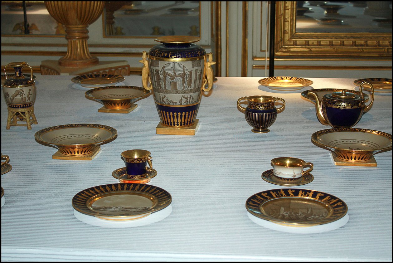 Vivant Denon, "Egyptisk" porcelænsservice, Sevres, 1806 (porcelæn med maling og forgyldning) af Dominique Vivant Denon