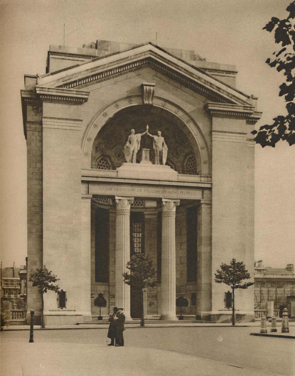Bush House, en amerikansk tilføjelse til efterkrigstidens London, c1935. af Donald McLeish