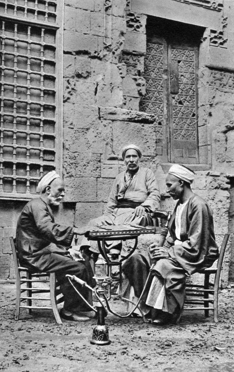 Mænd slapper af, Cairo, Egypten, c1922 af Donald McLeish