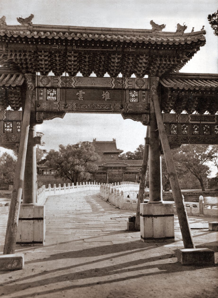 Beihai Park i Beijing af Donald Mennie