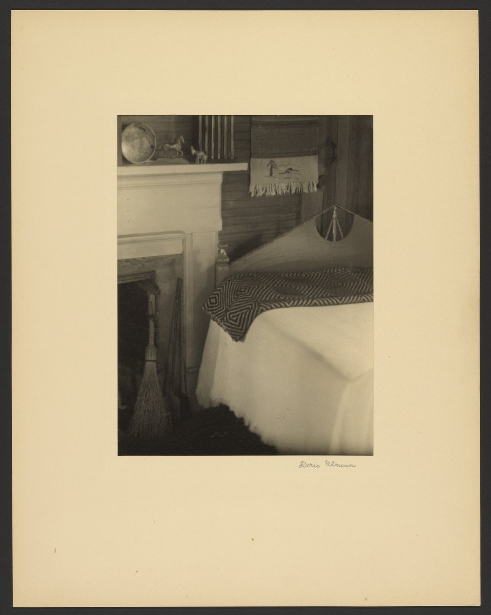 [Interiør i Olive Dame Campbells hus, Brasstown, North Carolina]. af Doris Ulmann