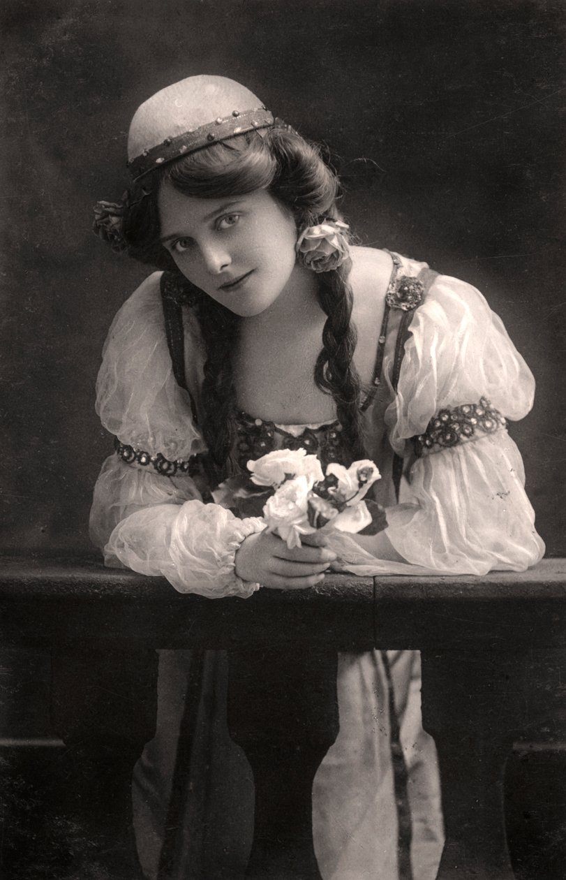 Maie Ash, skuespillerinde, 1900-tallet. af Dover Street Studios