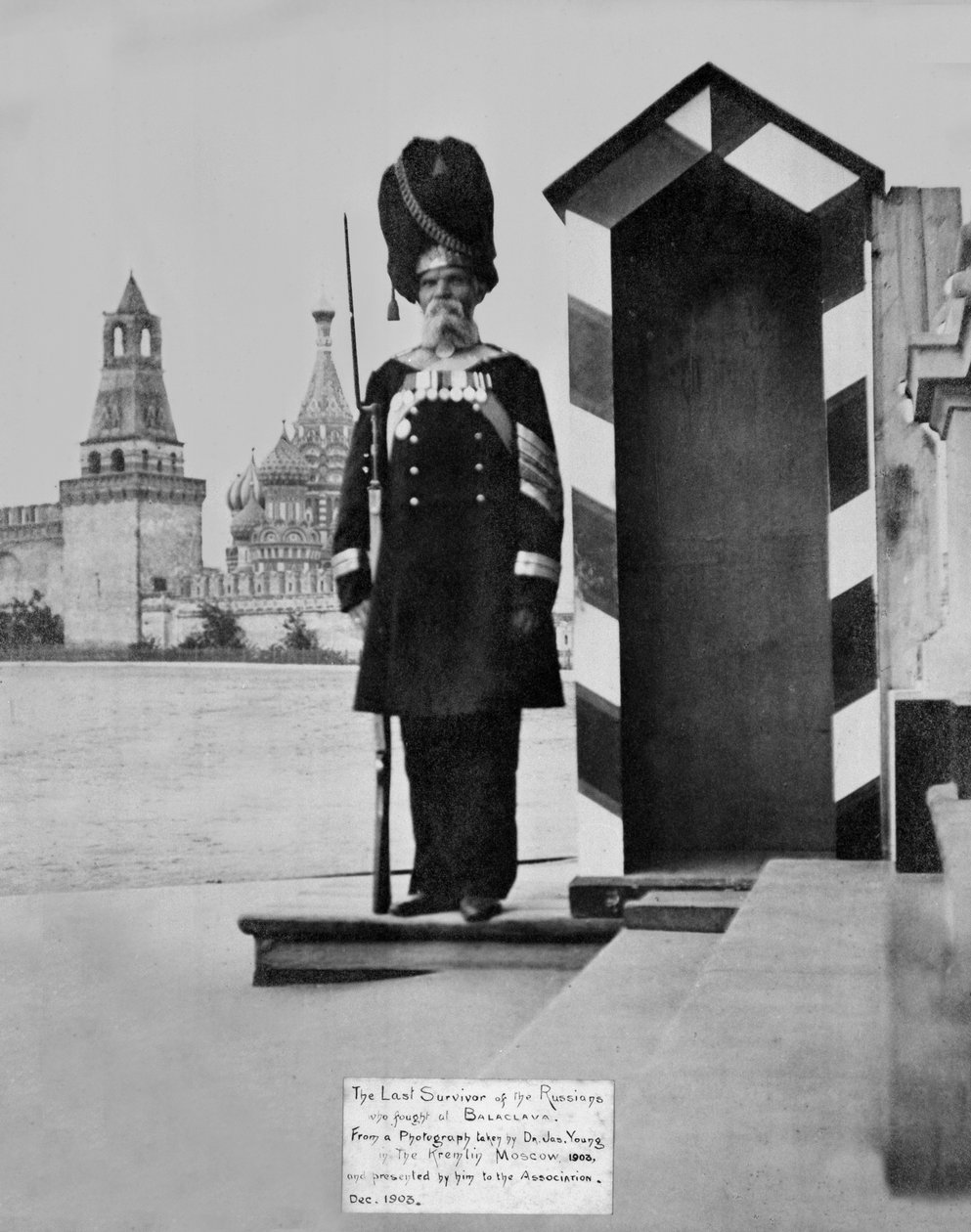 Den sidste overlevende af russerne, der kæmpede ved Balaclava, Moskva, 1903 af Dr. James Young