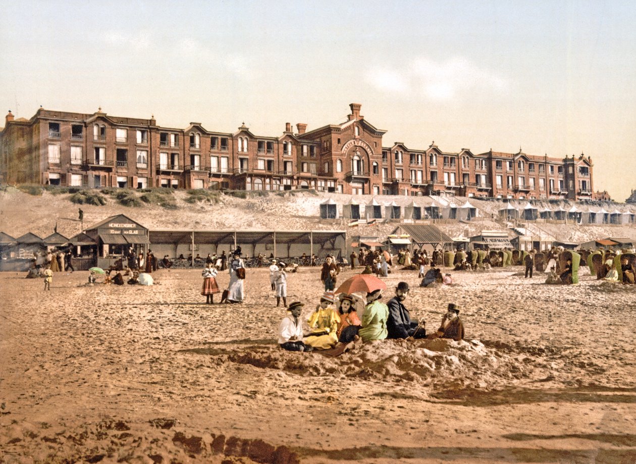 Hotel Orange fra stranden ved Scheveningen, pub. ca. 1900 af Dutch Photographer