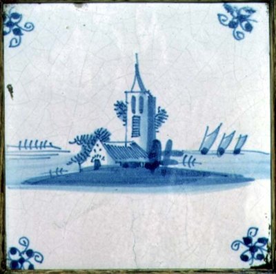 Delft tegl, der viser en kirke med tre pramsejl af Dutch School