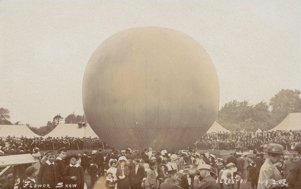 Luftballon ved Ilkeston Flower Show, Derbyshire, 2. august 1909 af EB Turner
