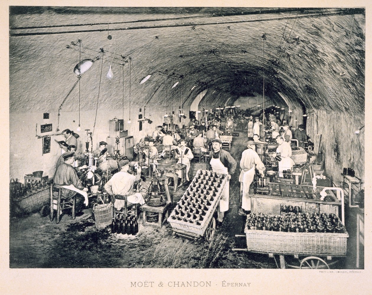 Forsegling af champagne på flaske, fra 