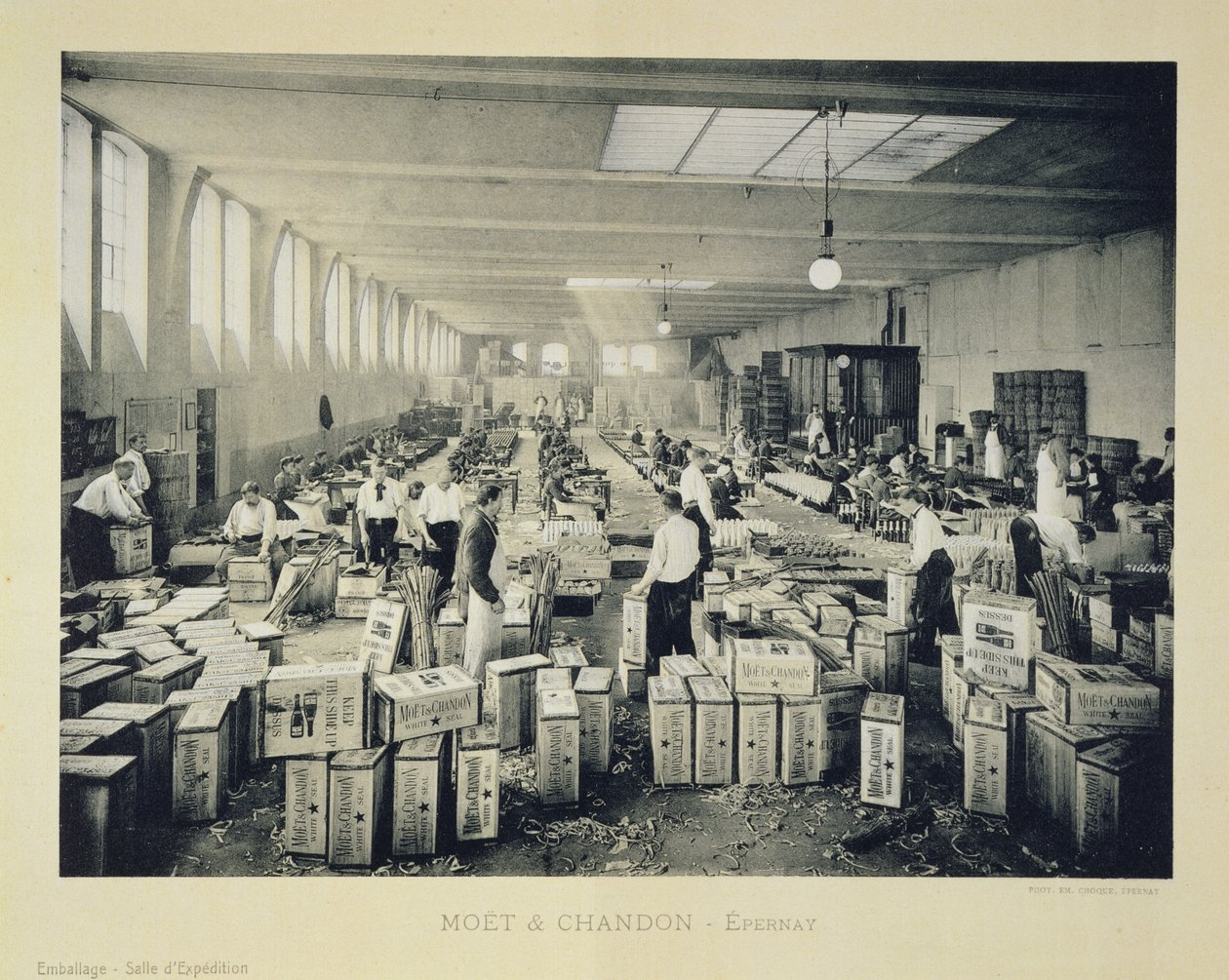 Pakkasser til forsendelse, fra La France Vinicole, udgivet af Moet & Chandon, Epernay (photolitho) af E.M. Choque