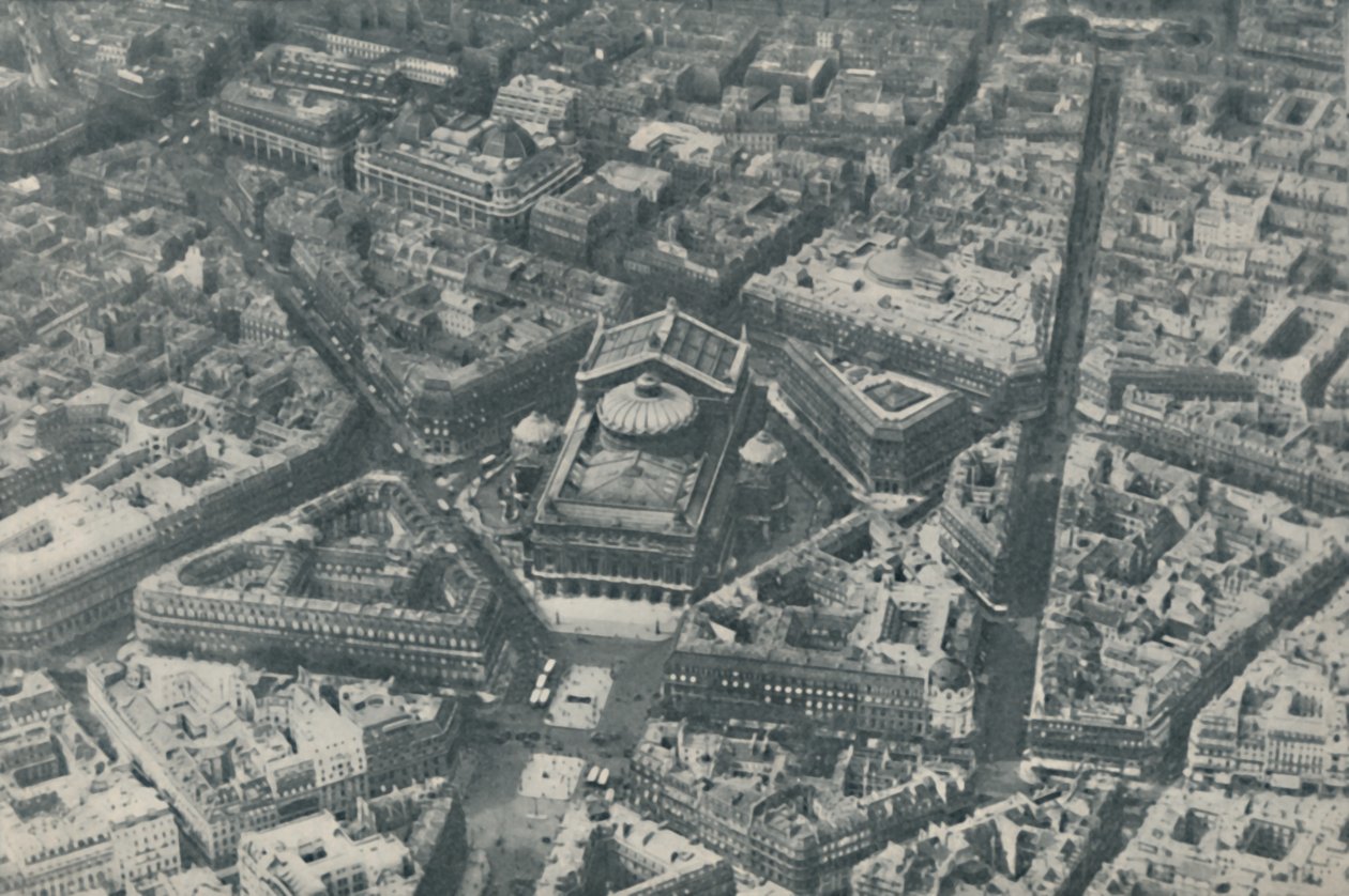 Central arkitektonisk træk ved Paris forbedret af fremsyn i gadedesign, c1935 af ENA