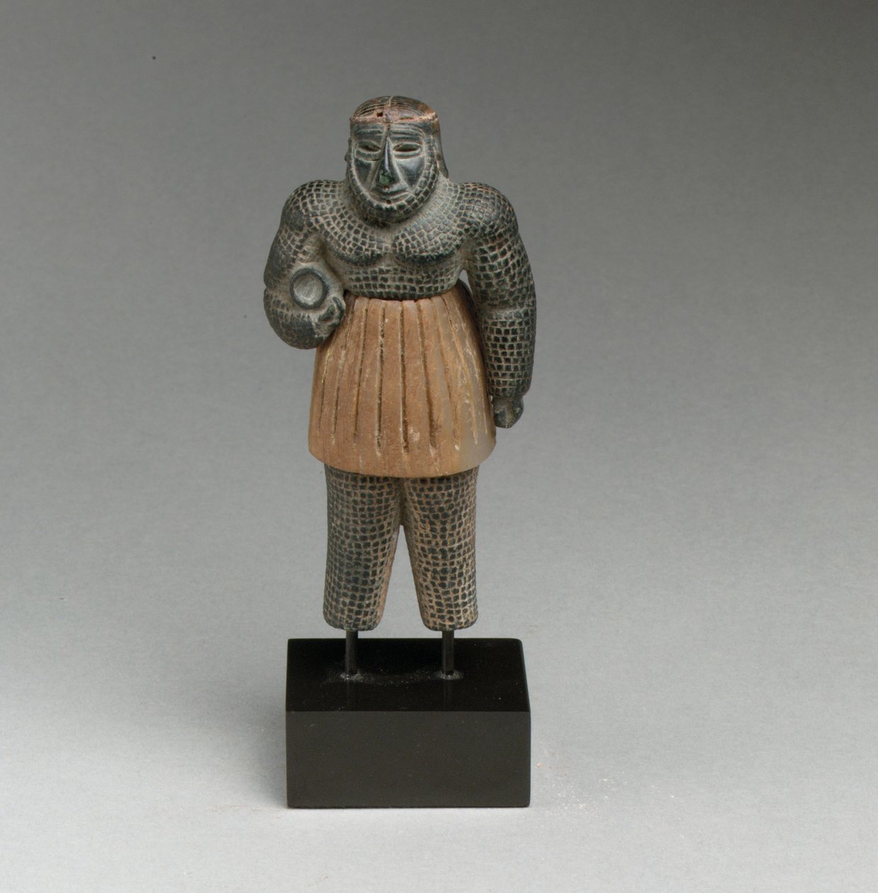 Monstrøs mandsfigur (klorit, calcit, guld, jern) af Early Bronze Age