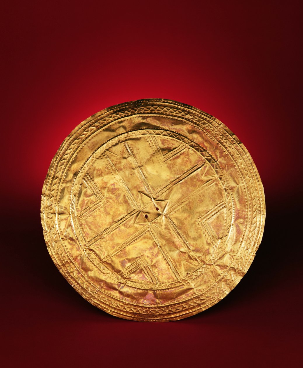 Skive muligvis brugt som broche, fra Tedavnet, County Monaghan, 2200-2000 f.Kr. (guld) af Early Bronze Age