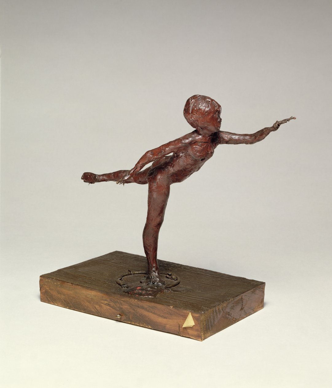 Arabeske over højre ben, venstre arm foran, ca.1882-95 (rød voks) af Edgar Degas