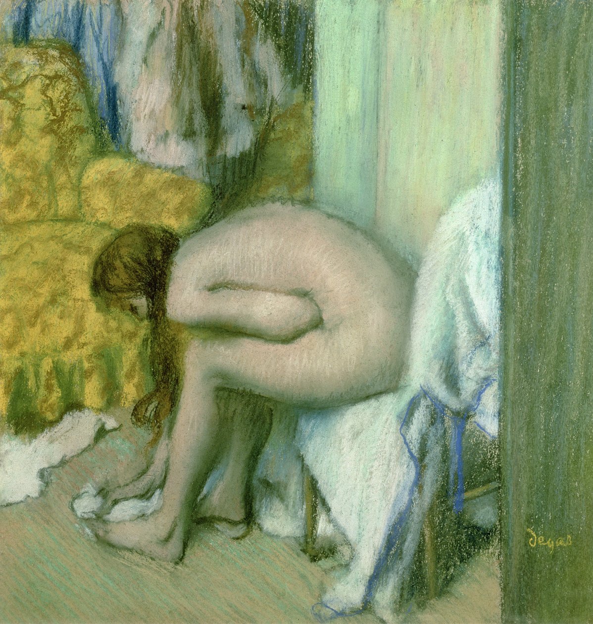 Efter badet tørrer kvinden sin venstre fod af Edgar Degas