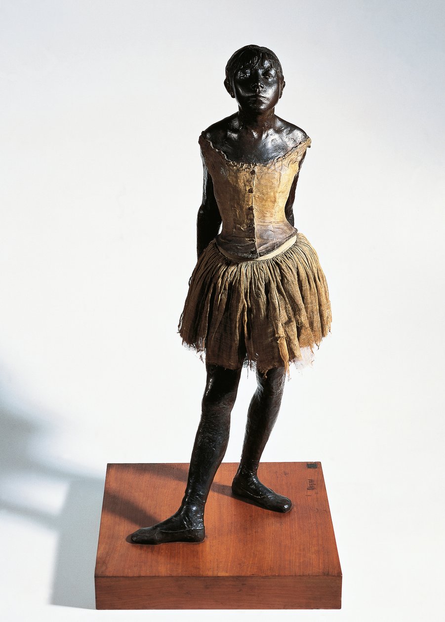 Lille danser i alderen 14, omkring 1880, af Edgar Degas (1834-1917), bronzestatue og tyl af Edgar Degas