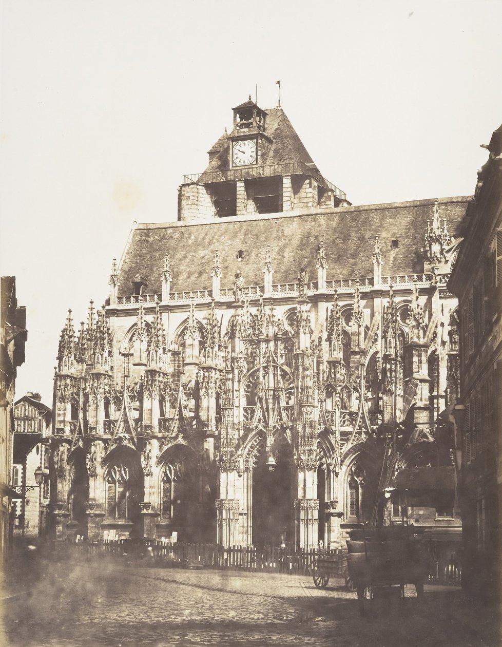 Louviers katedral, generel udsigt, 1852-54. af Edmond Bacot