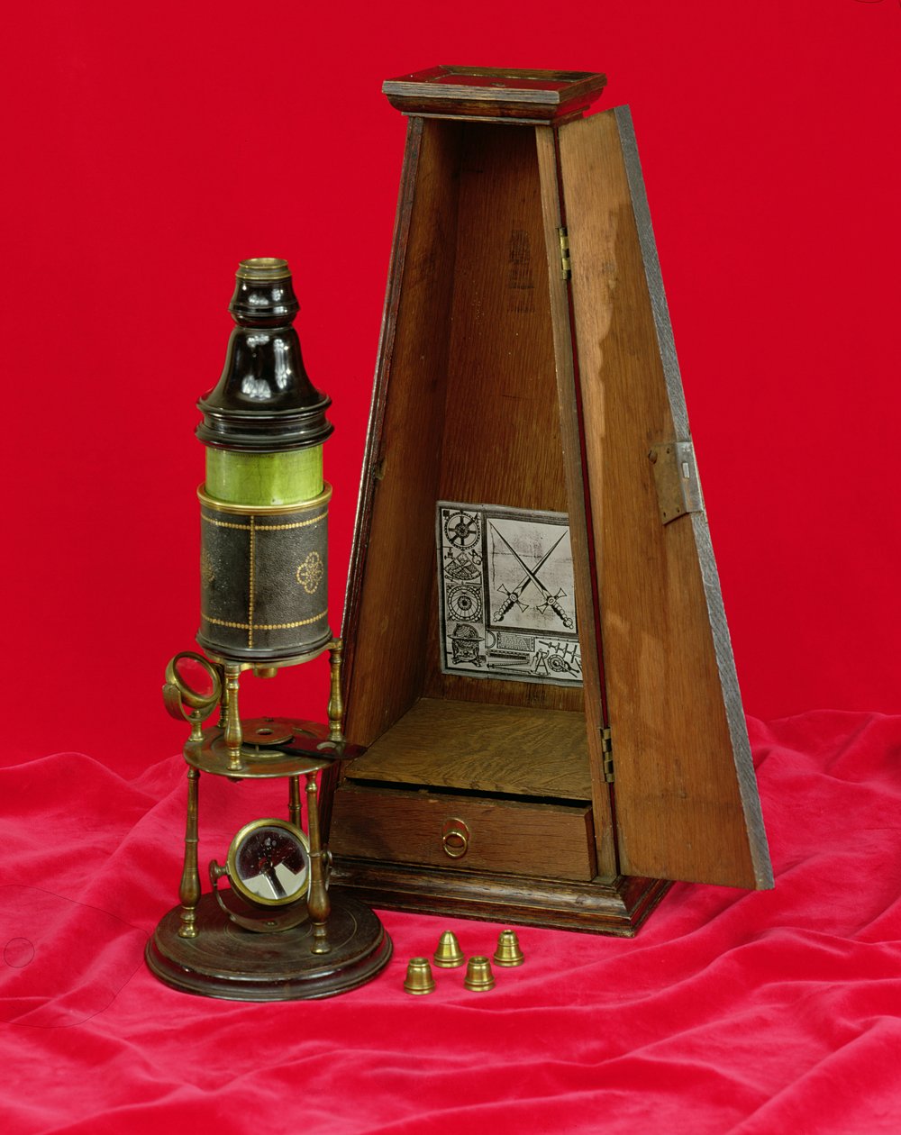 Sammensat monokulært mikroskop, lavet af Edmund Culpeper (1660-1738) engelsk, ca. 1730 af Edmund Culpeper