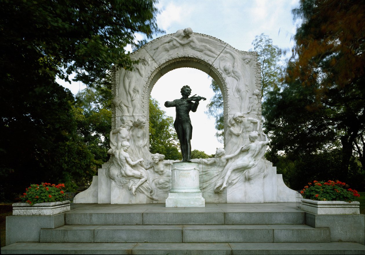 Monument til hyldest til den østrigske komponist og dirigent Johann Strauss II (eller Johann Strauss søn eller den unge eller Johann Sebastian Strauss) (1825-1899). Skulptur af Edmund von Hellmer (1850-1935). 1921. Wien, Stadtpark, Østrig af Edmund Ritter von Hellmer