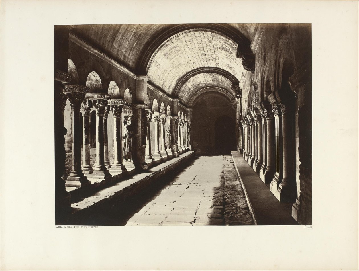 Klostergården Saint-Trophime, Arles af Édouard Baldus