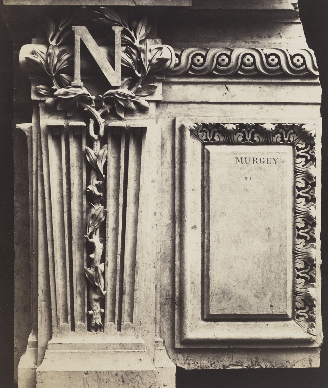 Dekorativt element, New Louvre, ca. 1856 (albumin sølvtryk fra glasnegativ) af Edouard Denis Baldus