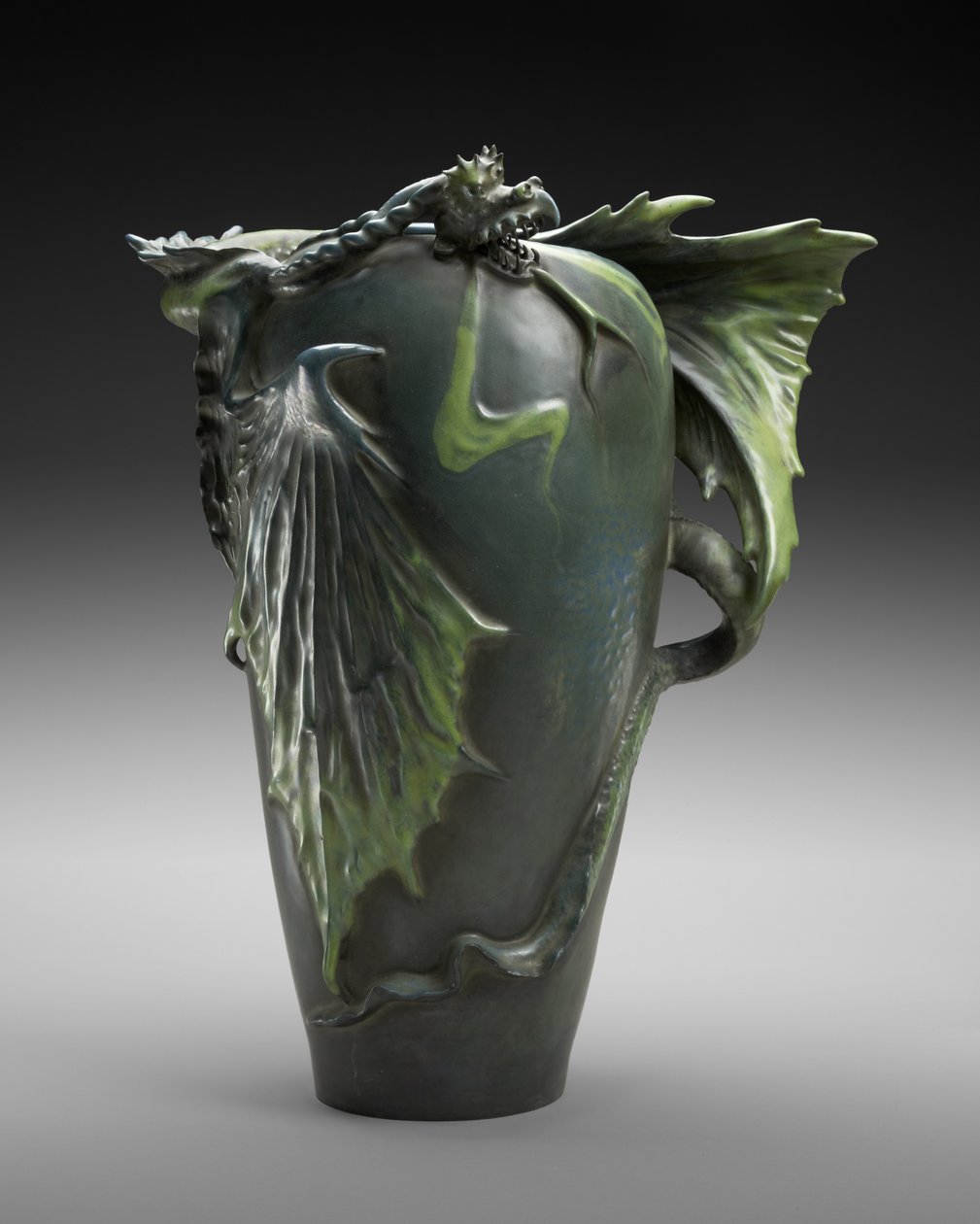 "Dragon" Vase, Riessner, Stellmacher & Kessel, ca. 1900 (lertøj) af Edouard Stellmacher