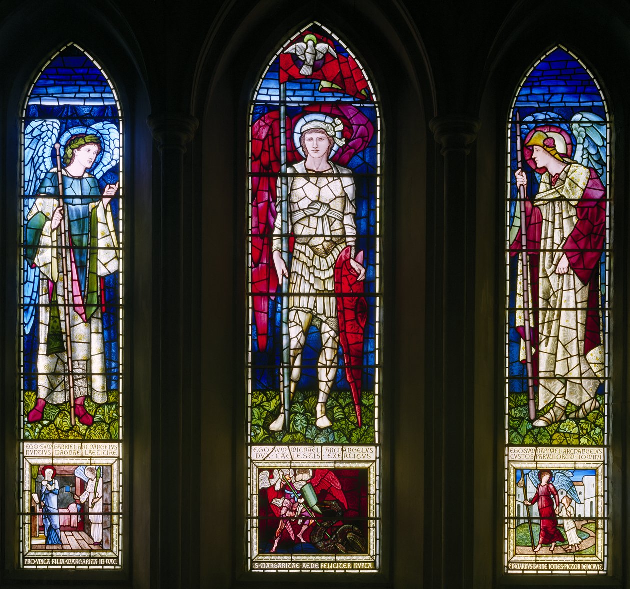 Rottingdean, St. Margaret, Morris & Co., Edward Burne-Jones, East Window, St. Michael osv., 1893 af Edward Burne Jones