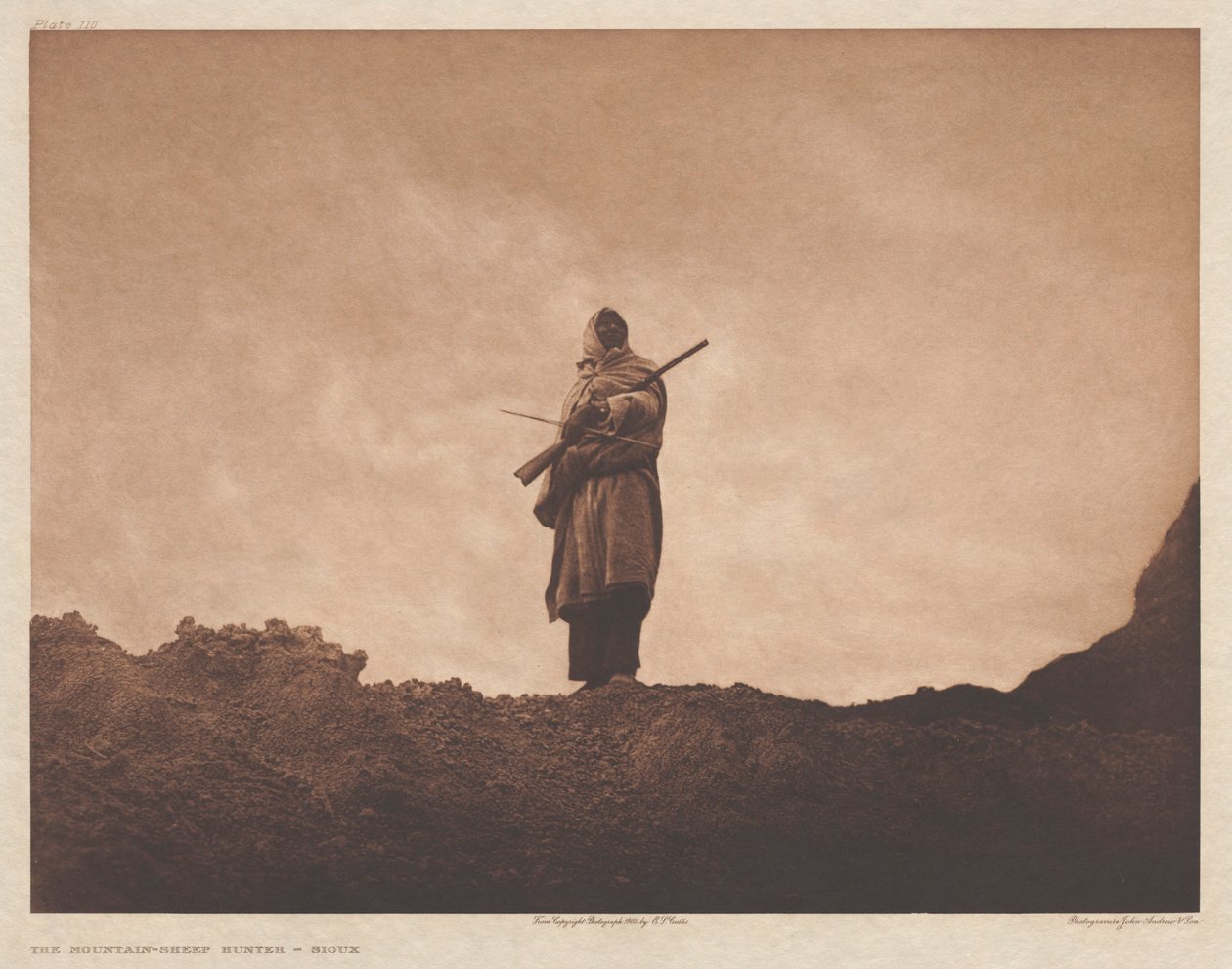 Portfolio III, plade 110: Jægeren af bjergfår af Edward S. Curtis