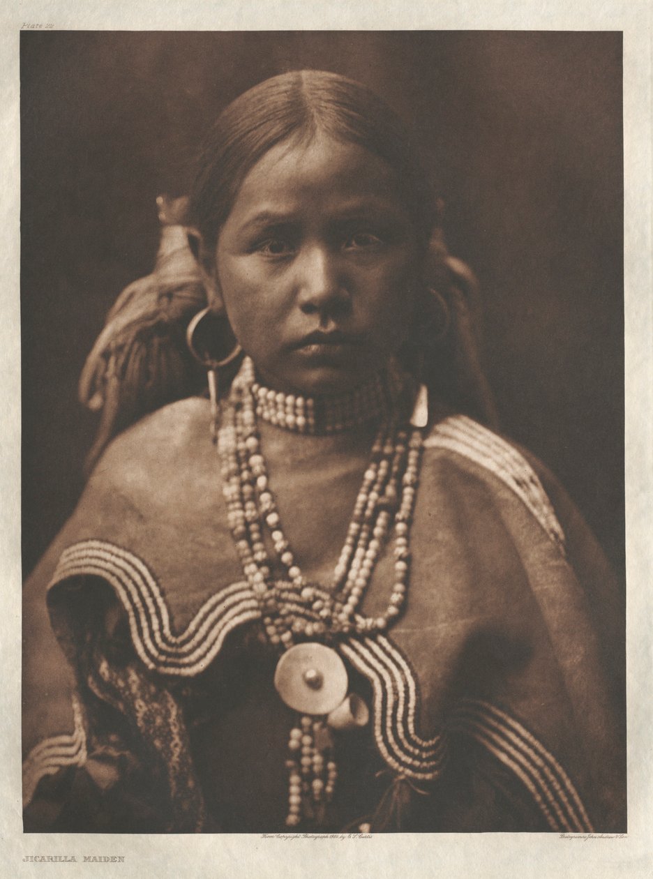 Portfolio I, plade 22: Jicarilla-pigen af Edward S. Curtis