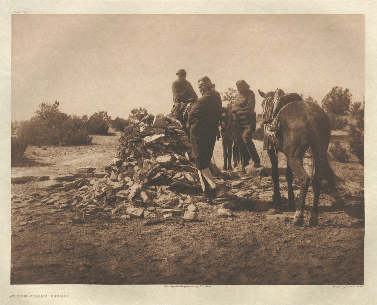 Mappe I, plade 30: Ved helligdommen-Navaho af Edward S. Curtis