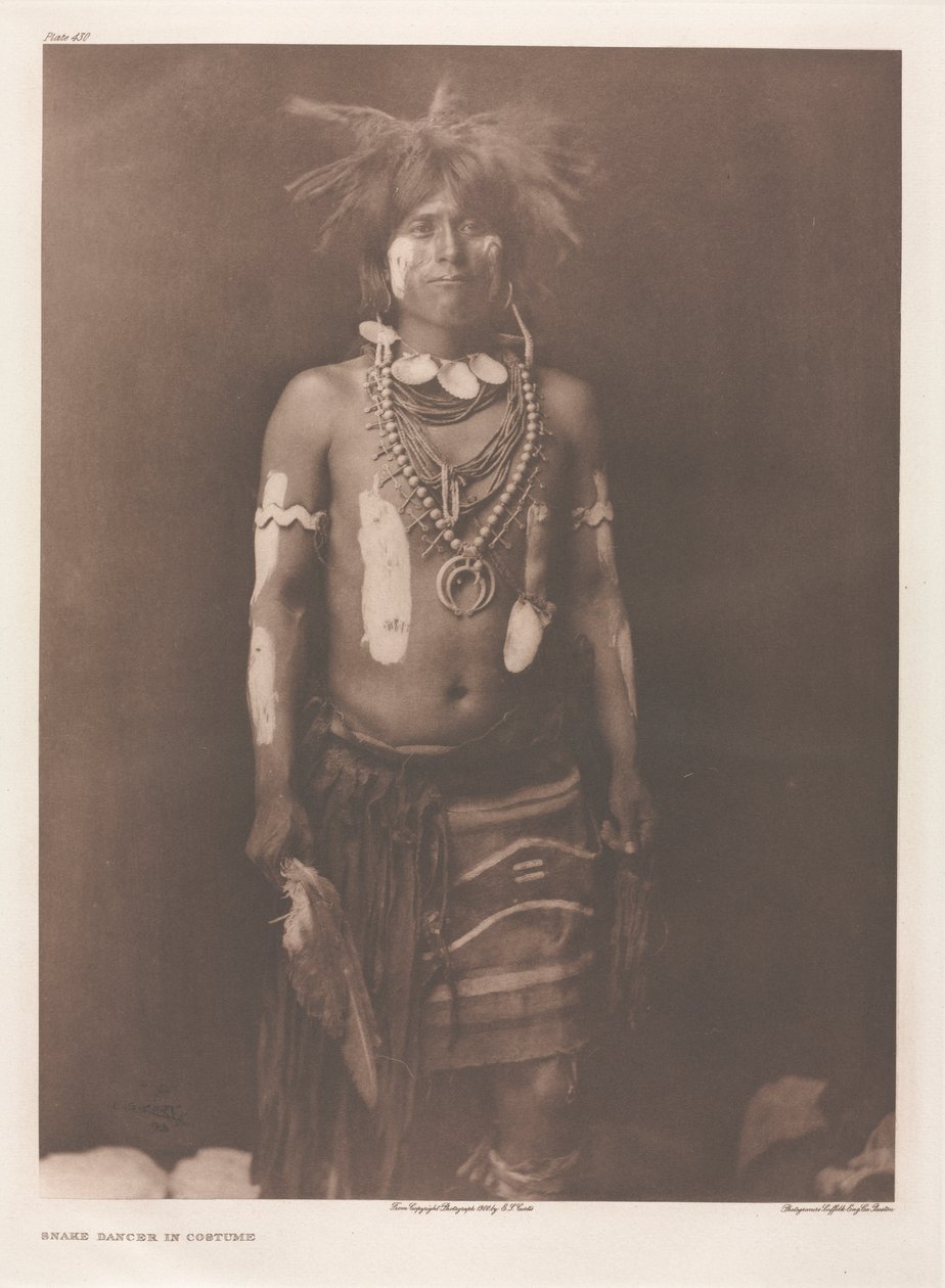 Portfolio XII, Plade 430: Slangedanser i kostume af Edward S. Curtis