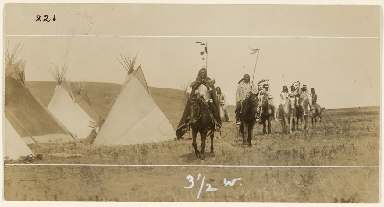 [Ryttere og tipier] af Edward S. Curtis