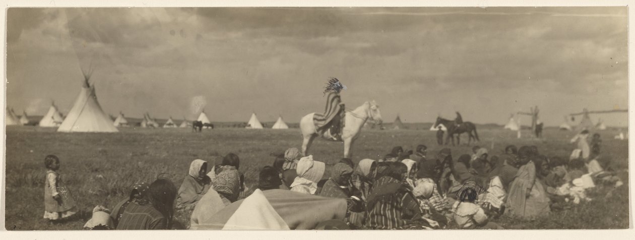 [The Crier - Piegan]. af Edward S. Curtis
