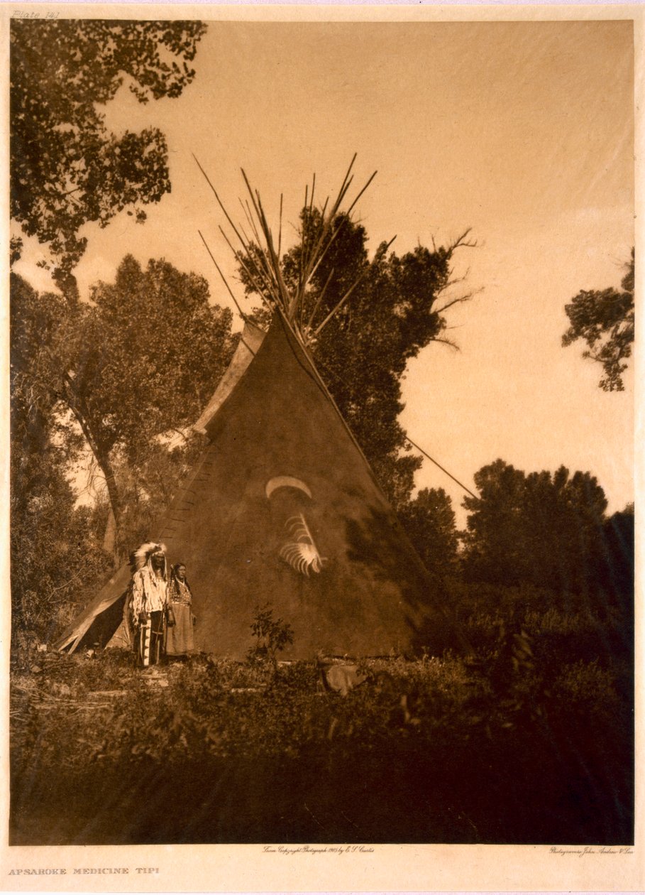 Apsaroke medicin tipi af Edward Sheriff (after) Curtis