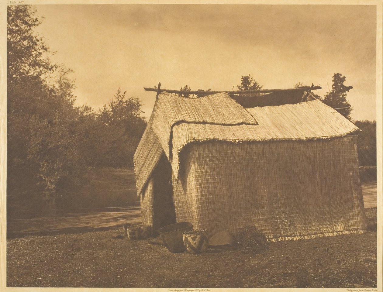 Et måttehus - Skokomish, 1912. af Edward Sheriff Curtis
