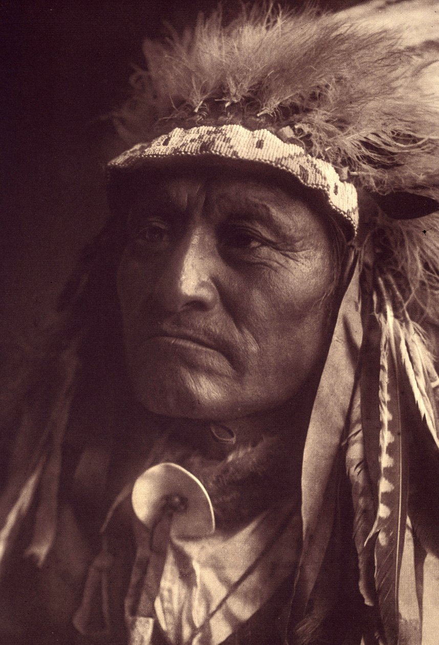 Crazy Thunder, a Sioux Teton (Oglala eller Ogalala) Foto fra bind 3 af Edward S. Curtis