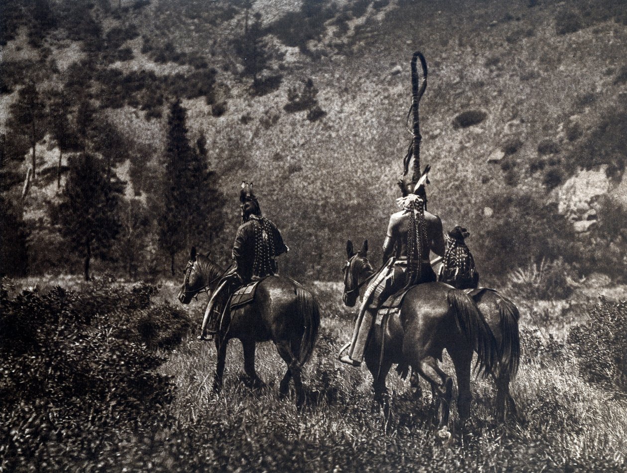 Indianere i Amerika af Apsaroke-stammen i den sorte canyon, USA af Edward Sheriff Curtis
