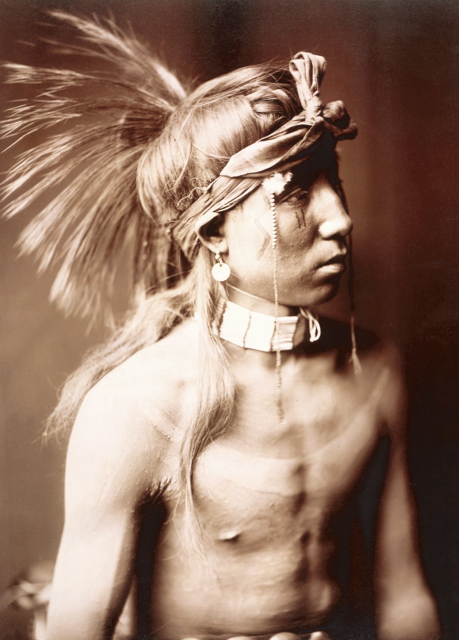 Shows As He Goes af Edward S. Curtis, ca. 1904 (tonet sølvtryk) af Edward Sheriff Curtis