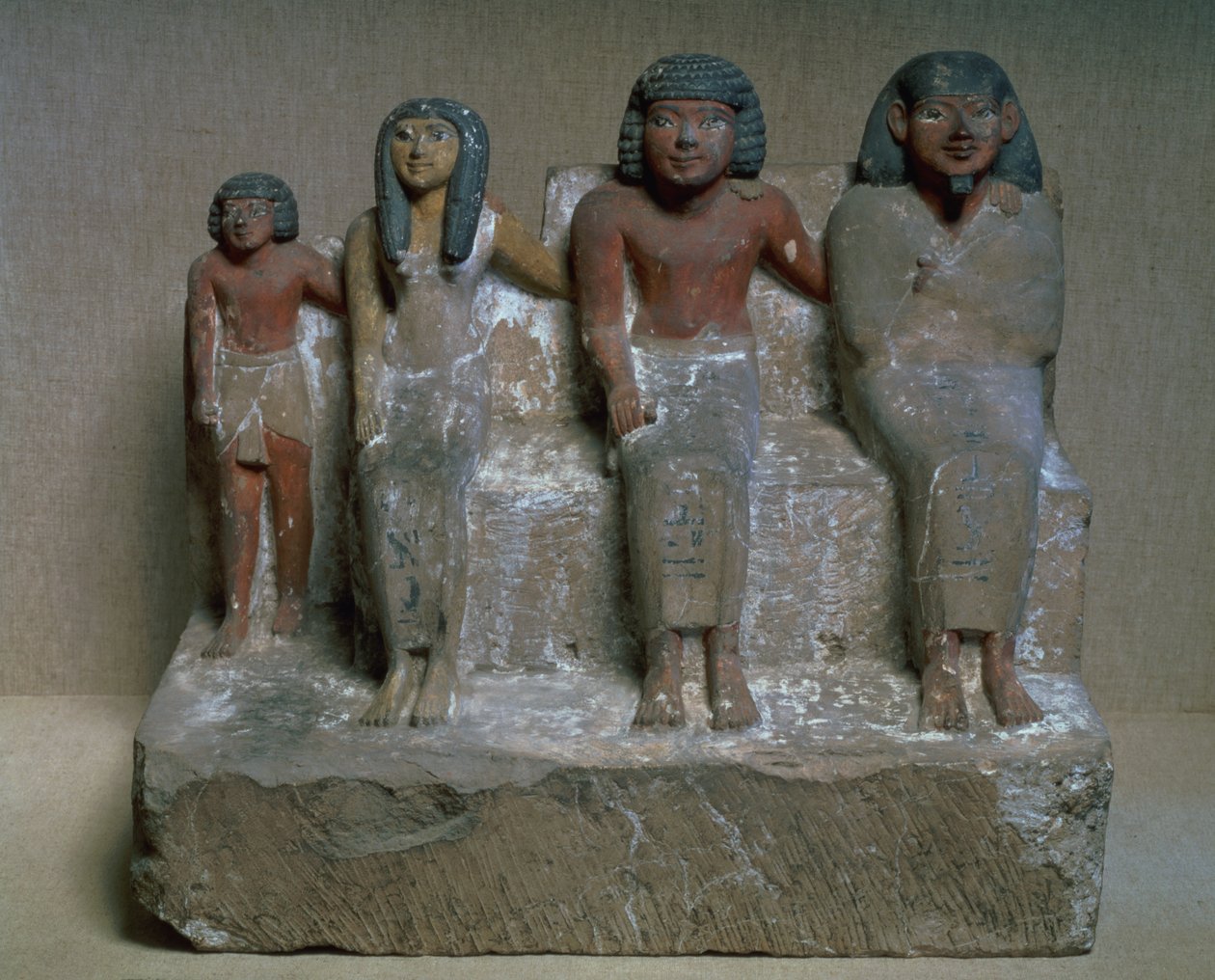 Statuette af en familiegruppe (pigment på kridt) af Egyptian