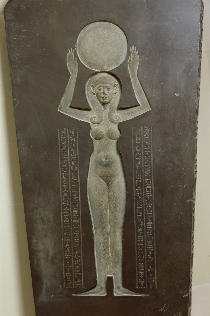 The Goddess Nut Raising the Sun, fra bagsiden af låget på Djedhor-sarkofagen, ca. 378-341 f.Kr. (basalt) af Egyptian