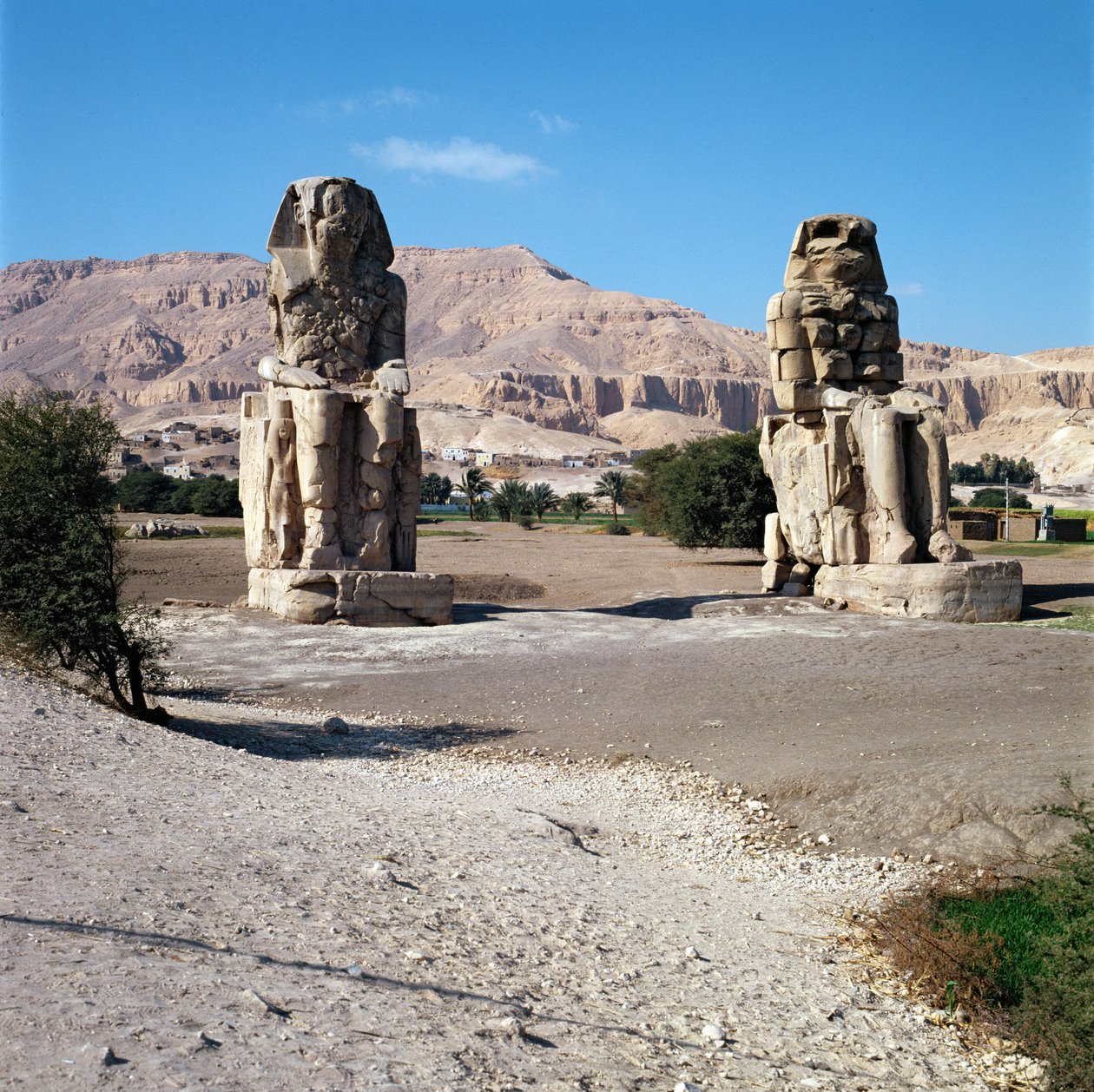 Memnon-kolosserne, Amenhotep III