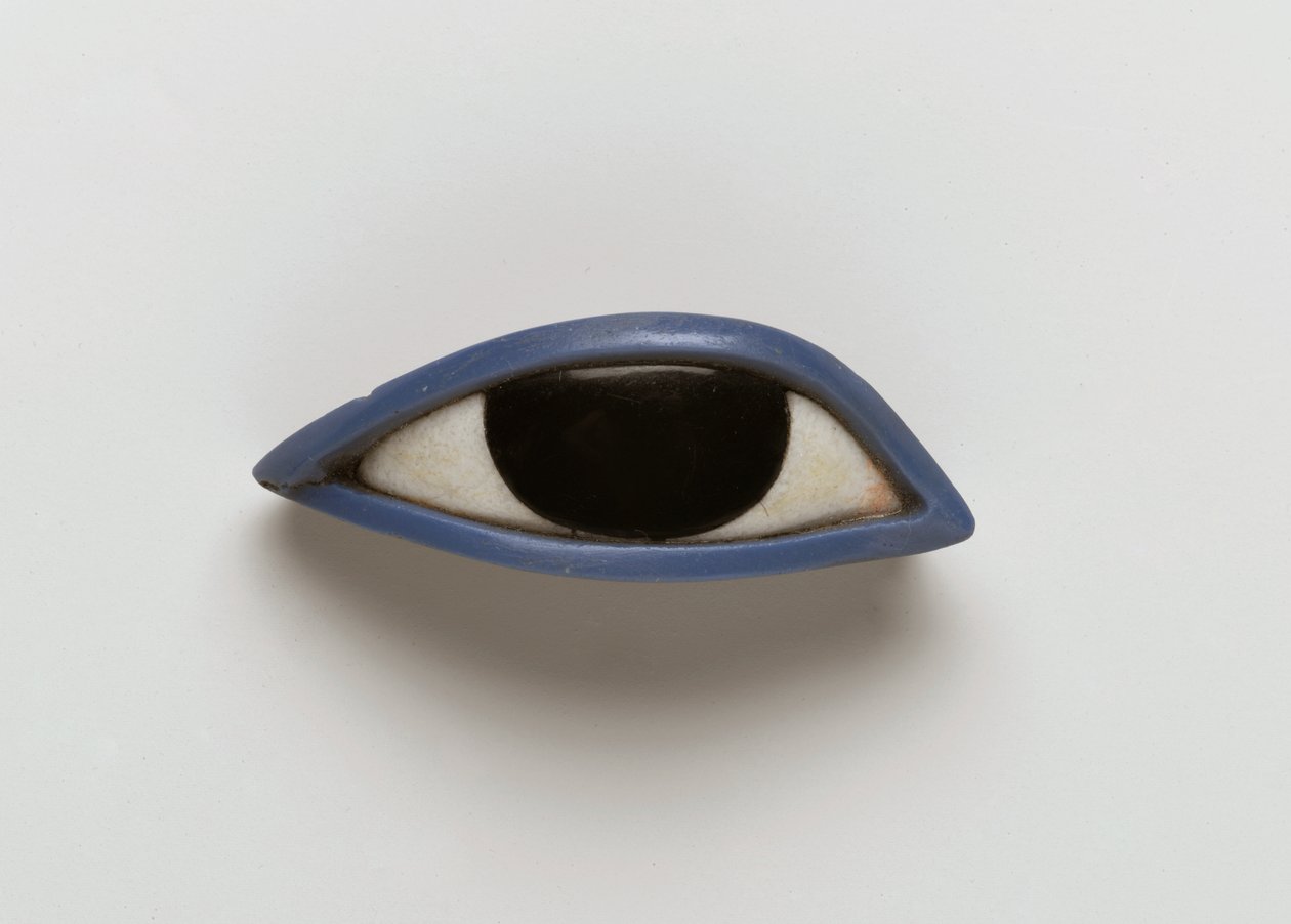 Højre øje fra en antropoid kiste (obsidian, krystallinsk og blåt glas) af Egyptian