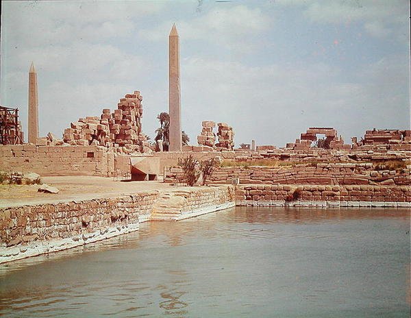 Udsigt over den hellige sø, Amuns tempel af Egyptian