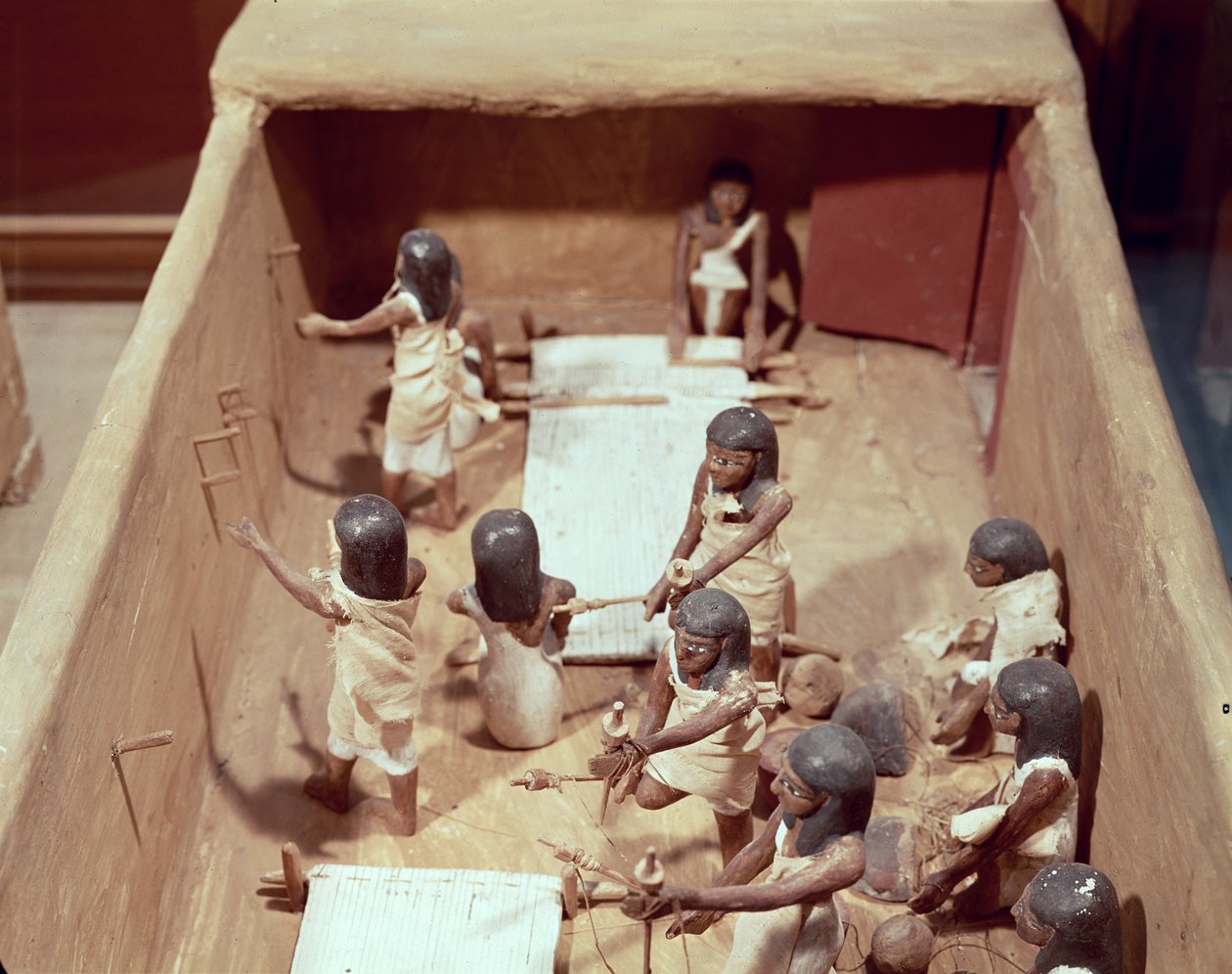 Begravelsesmodel af et tekstilværksted, fra graven i Meketre, Valley of the Nobles, Middle Kingdom, ca. 2000 f.Kr. (malet træ) af Egyptian 11th Dynasty