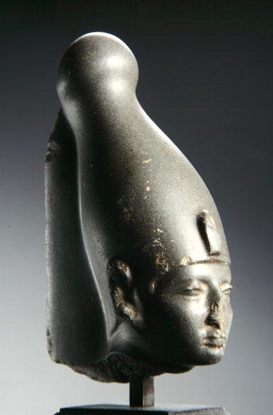 Portræt af Amenemhat III (1843-1798 f.Kr.) Mellemriget (gråwacke) af Egyptian 12th Dynasty