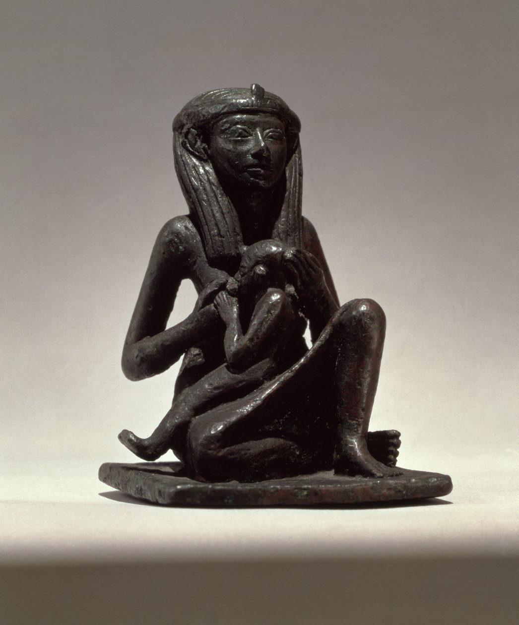 Prinsesse ammer et barn, muligvis fra Edfu, anden mellemperiode (kobber) af Egyptian 13th Dynasty