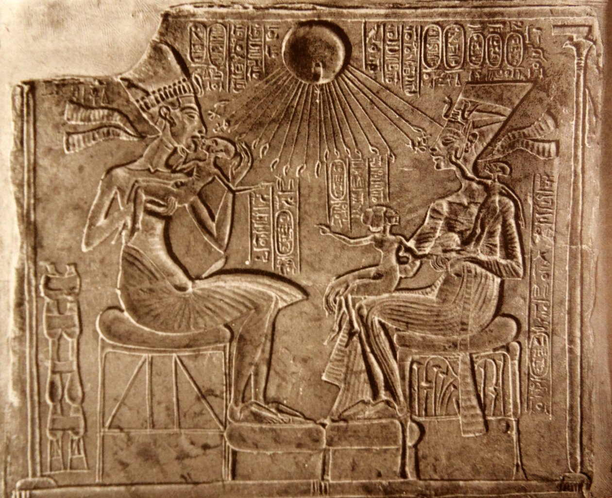Akhenaten og hans familie, fra Akhetaten (moderne Tell el-Amarna). af Egyptian 18th Dynasty